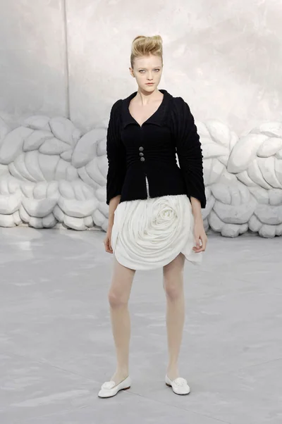 Look 13